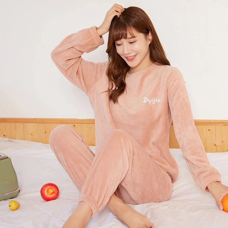 Luna Luxe – Women’s Pajama Set with Elegant Design and Supreme Comfort