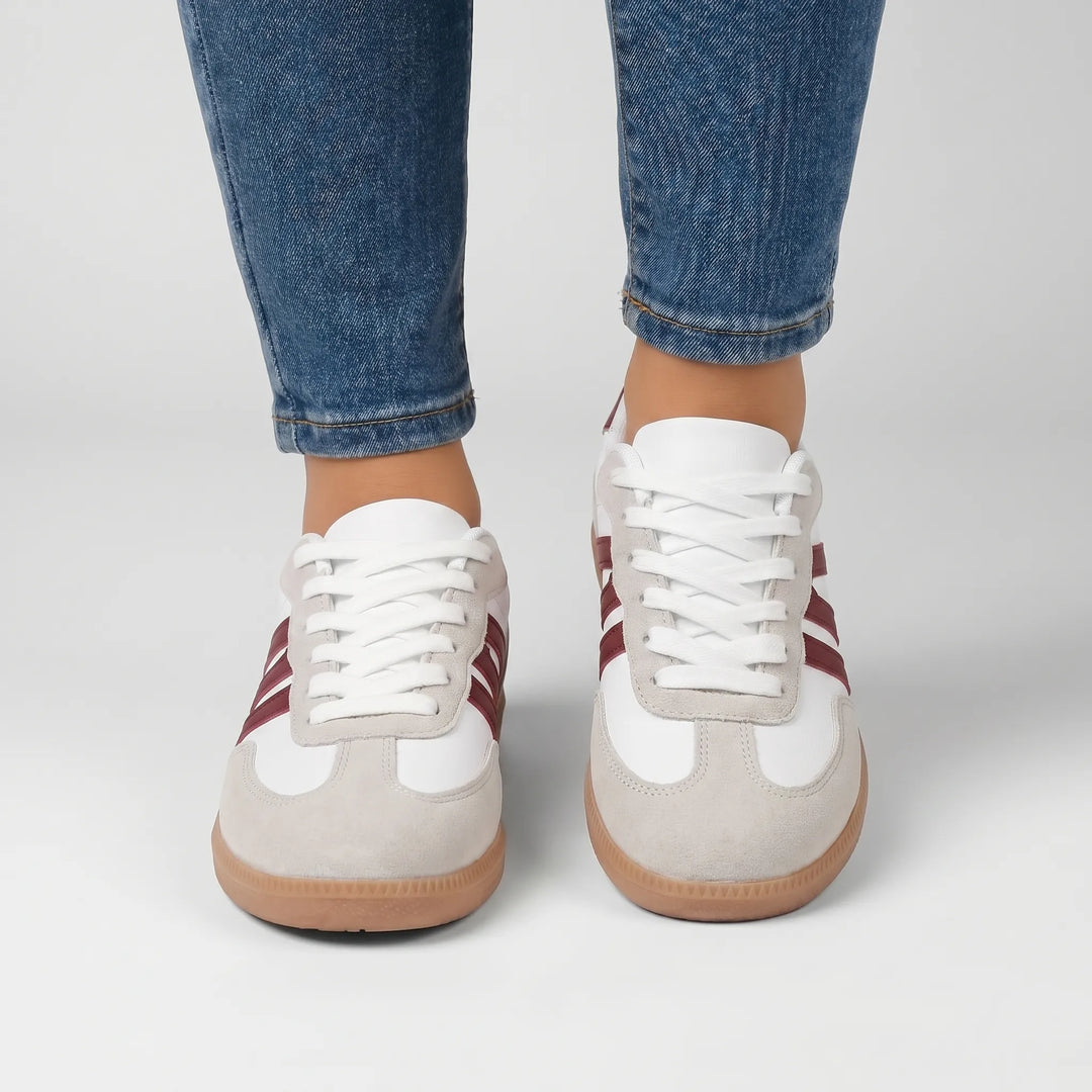 VelvoroFlat Lace-Up Retro-Stripe Trainer