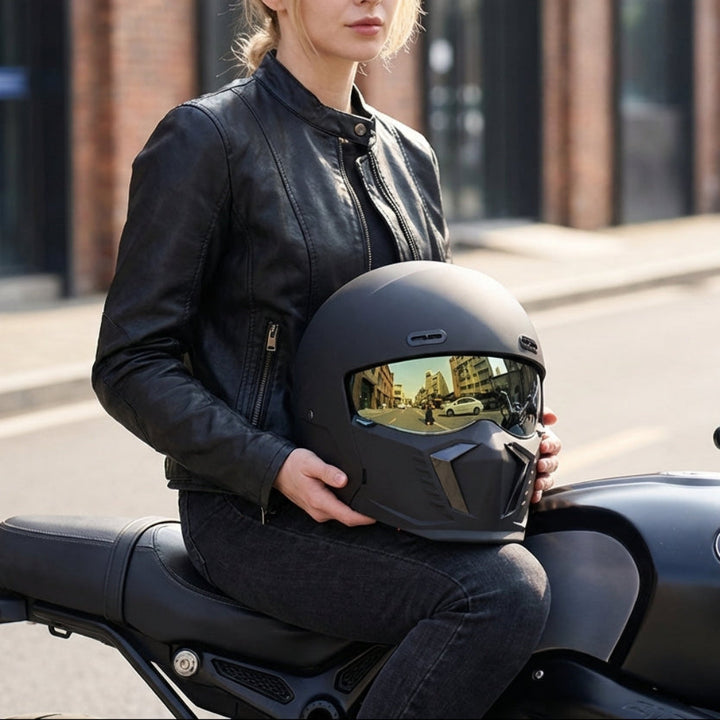 Motorcycle Helmet – DOT and ECE Approved, Timeless Look