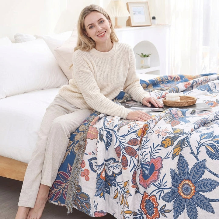 Floral Pattern Throw Blanket