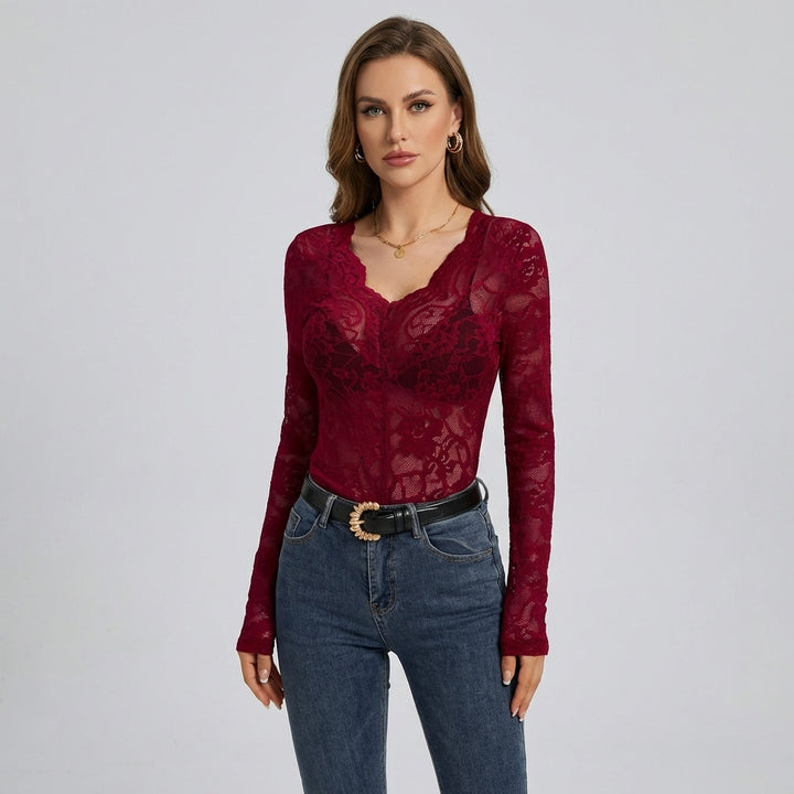 Women’s Lace Blouse – Feminine Detail for Elegant Style