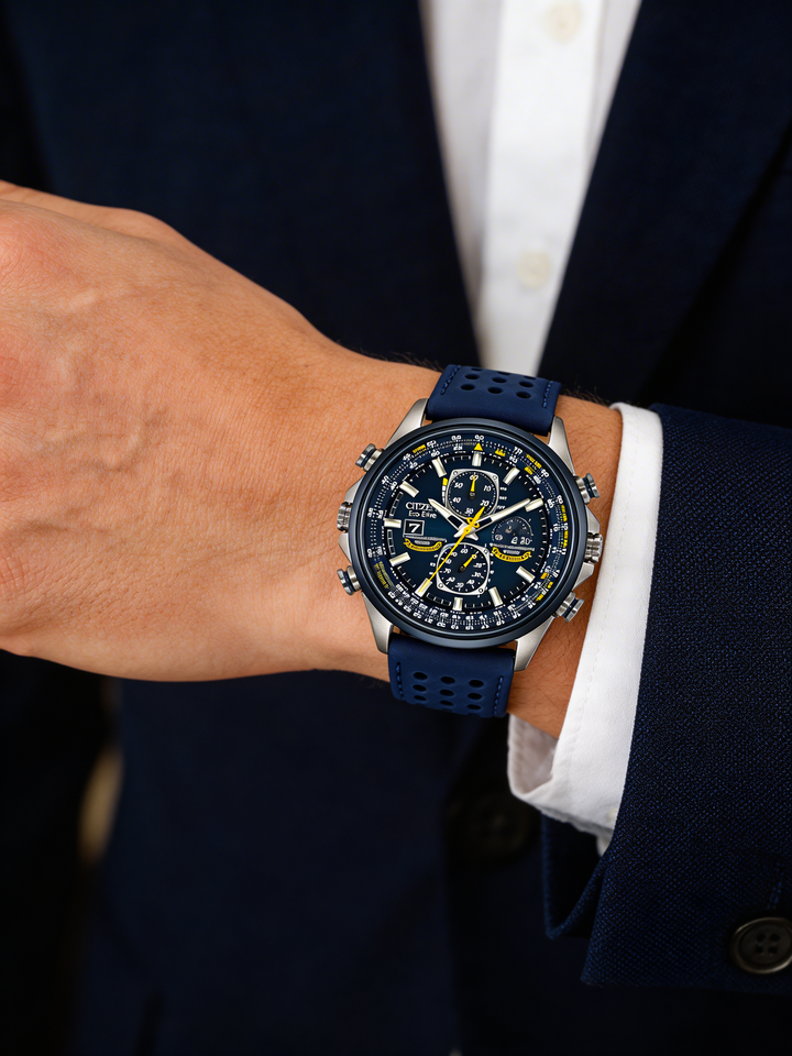 Men’s Quartz Watch – Sleek Style with Water-Ready Design