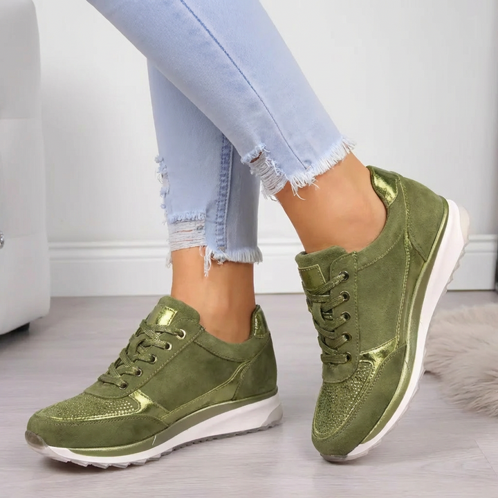 Chic Sneaker with Zip Detail