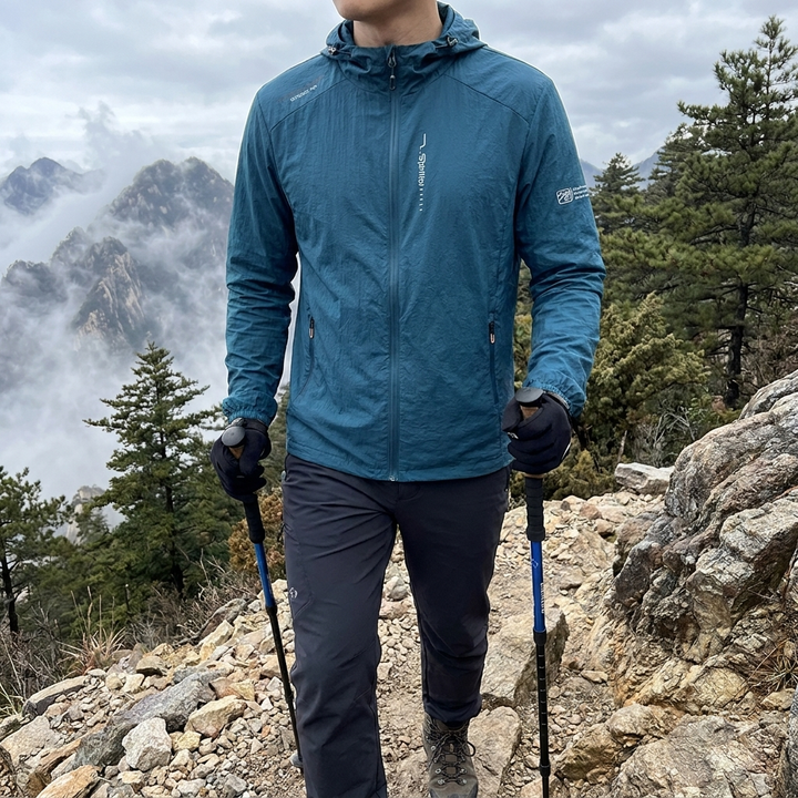 Men’s Ultralight Wind and Sun proof Hooded Summer Jacket