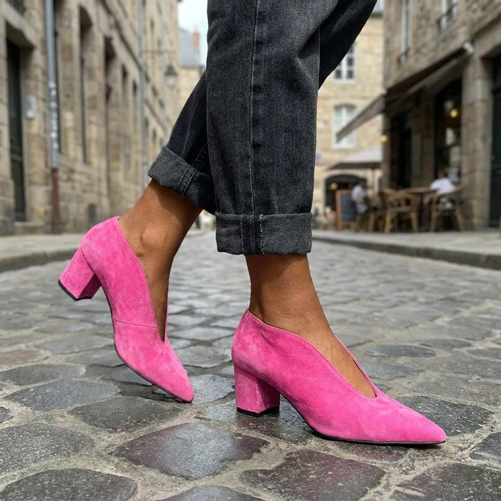 Pointed Closed-Toe Block Heel Pumps