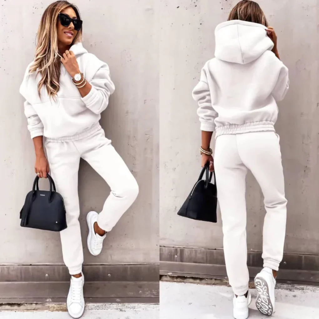 Women’s Sporty Tracksuit – Winter Active Layer